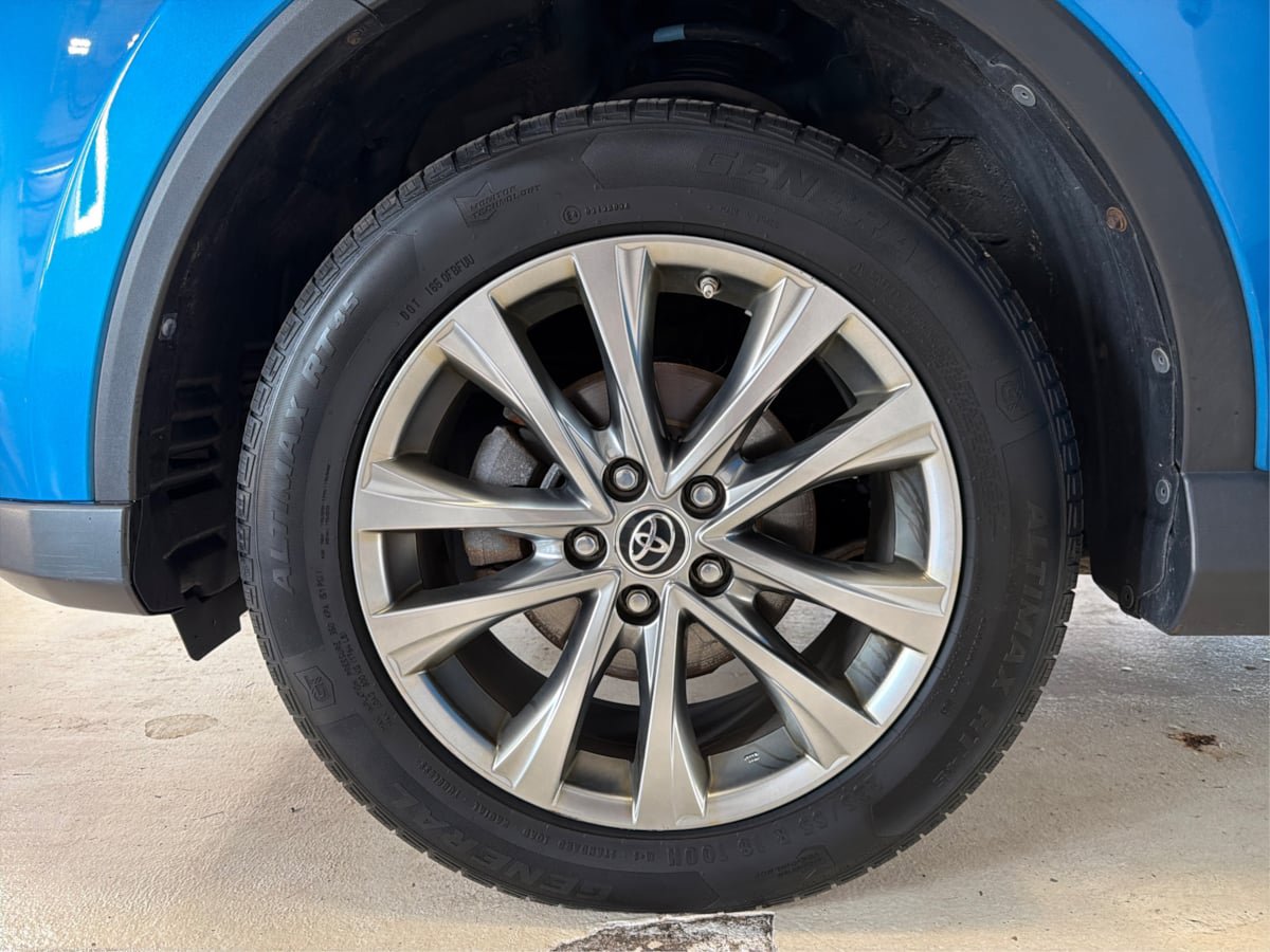 Used 2016 Toyota RAV4 Limited AWD/4WD image 13