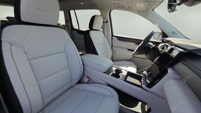New 2026 GMC Acadia Denali w/ Super Cruise Package FWD image 17