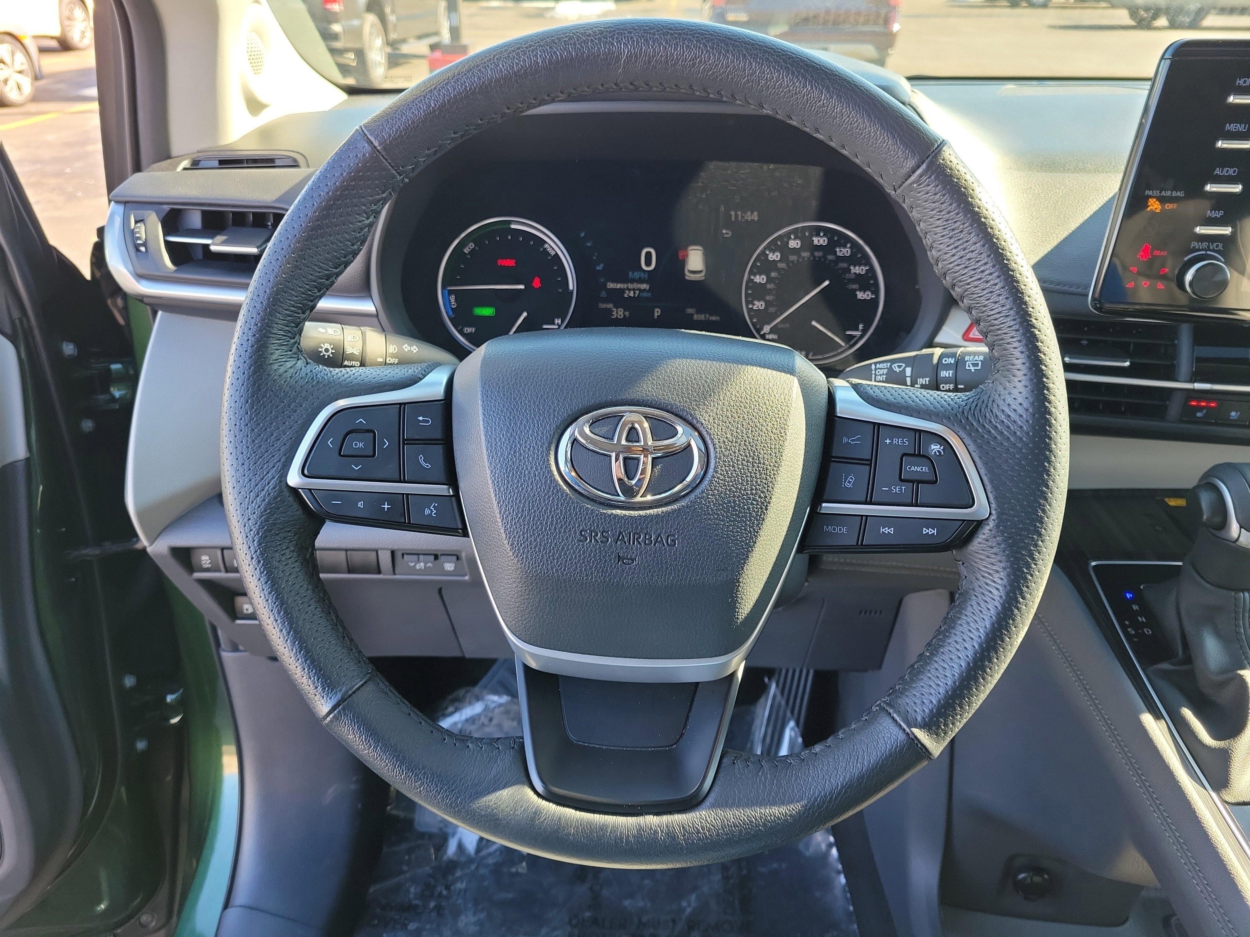 Used 2024 Toyota Sienna Limited image 21