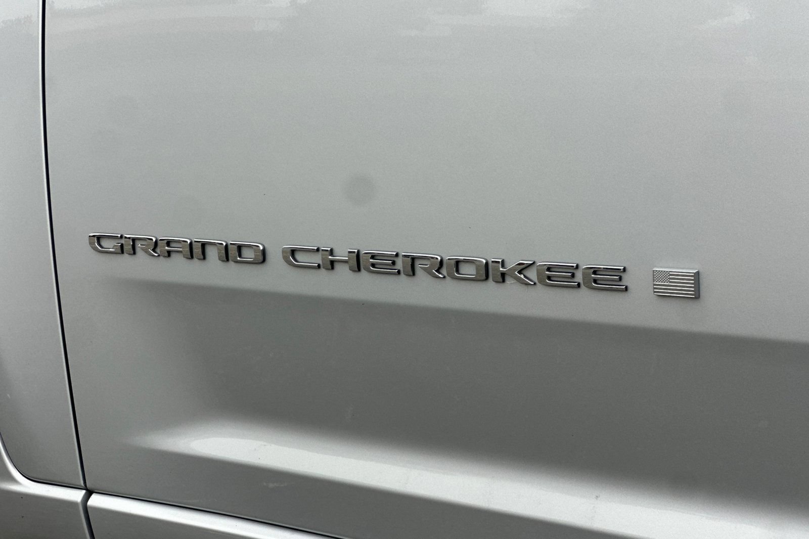 Used 2023 Jeep Grand Cherokee L Overland RWD image 27