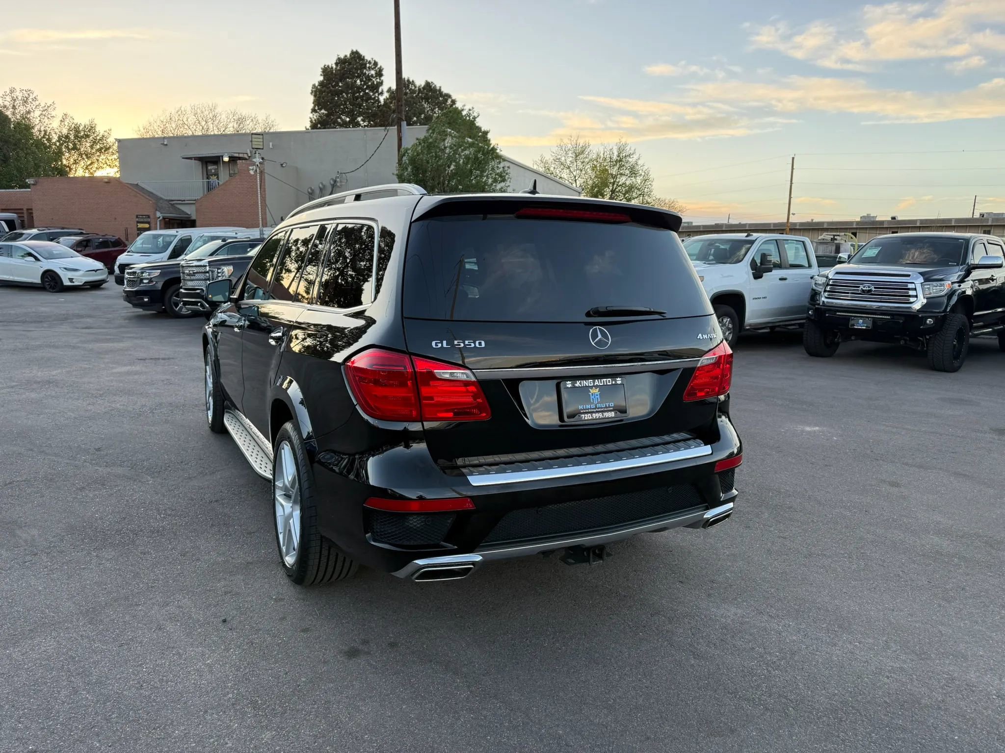 Used 2015 Mercedes-Benz GL 550 4MATIC image 6