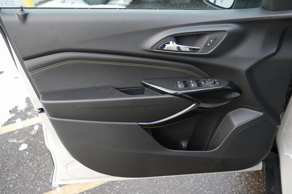 New 2026 Chevrolet Trax ACTIV w/ Sunroof Package image 30