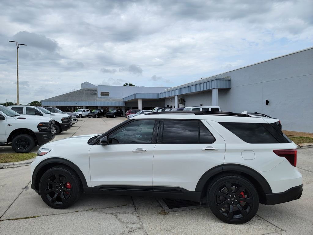 Used 2021 Ford Explorer ST w/ Equipment Group 401A AWD/4WD image 2