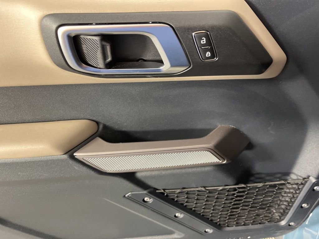 Used 2023 Ford Bronco Wildtrak image 24