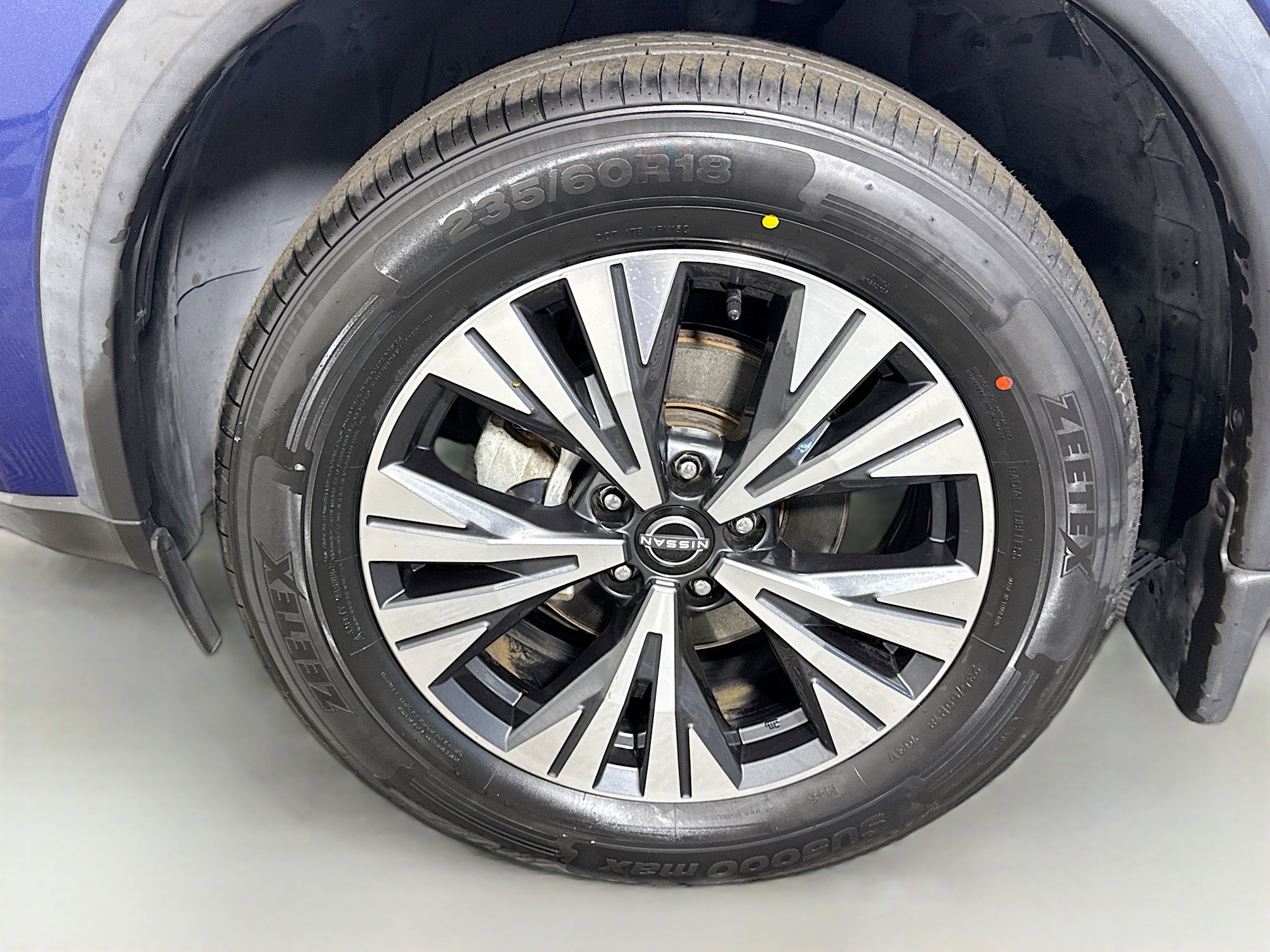 Used 2023 Nissan Rogue SV image 38