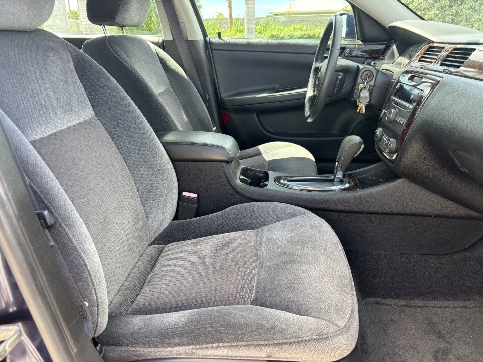 Used 2012 Chevrolet Impala LT FWD image 21
