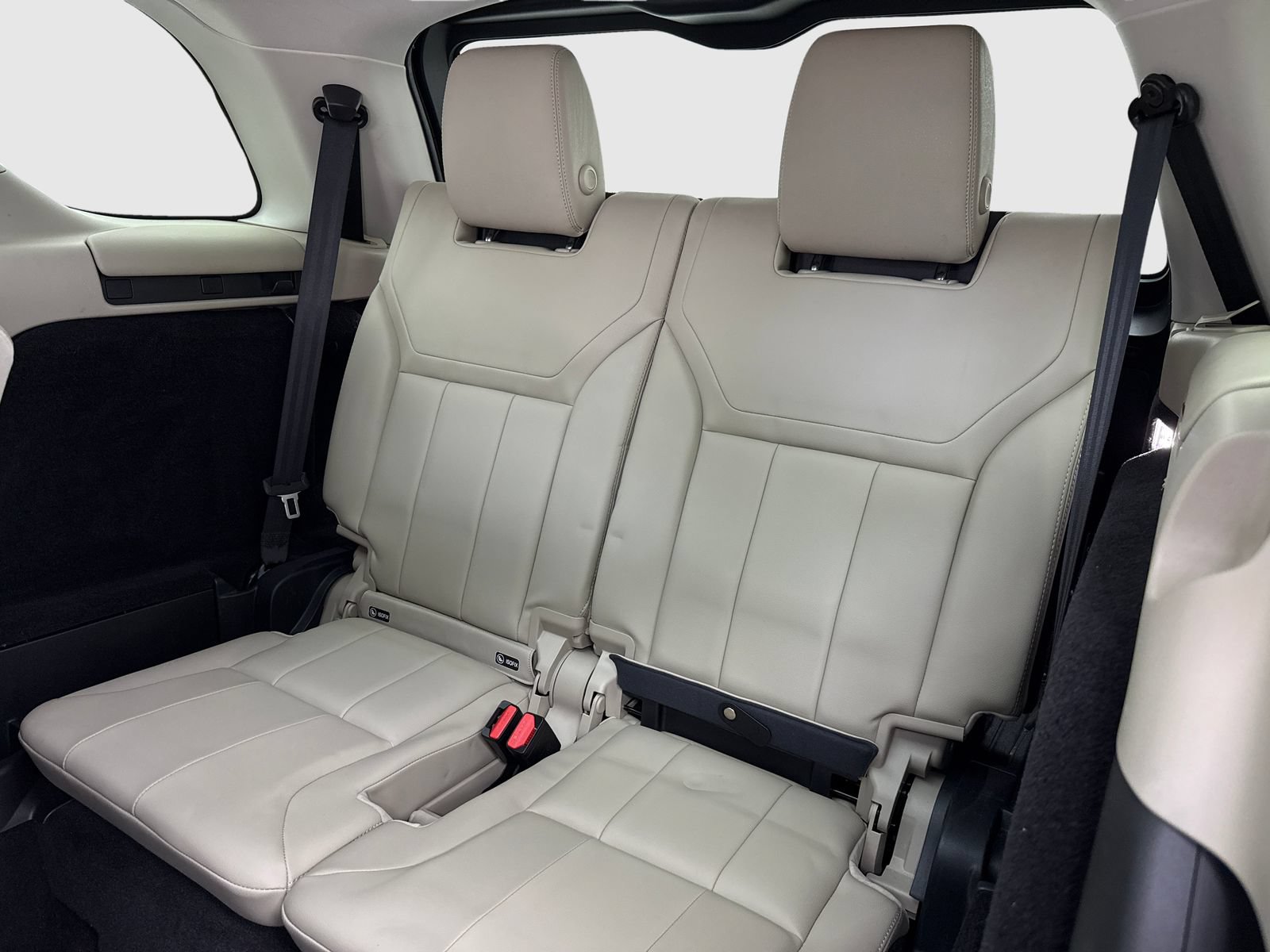 Used 2019 Land Rover Discovery SE AWD/4WD image 41