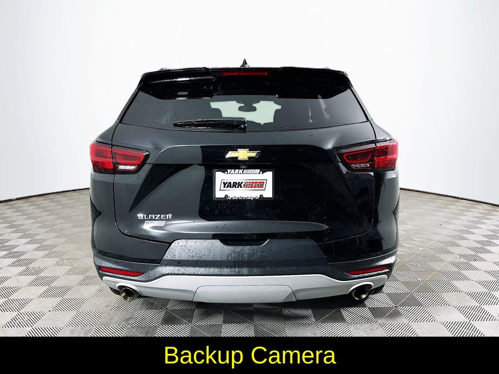 Used 2024 Chevrolet Blazer LT w/ Convenience Package FWD image 9
