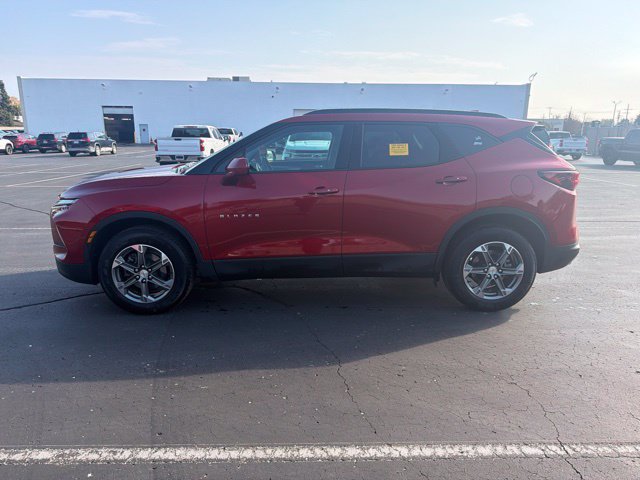 Used 2024 Chevrolet Blazer LT w/ Convenience Package FWD image 1