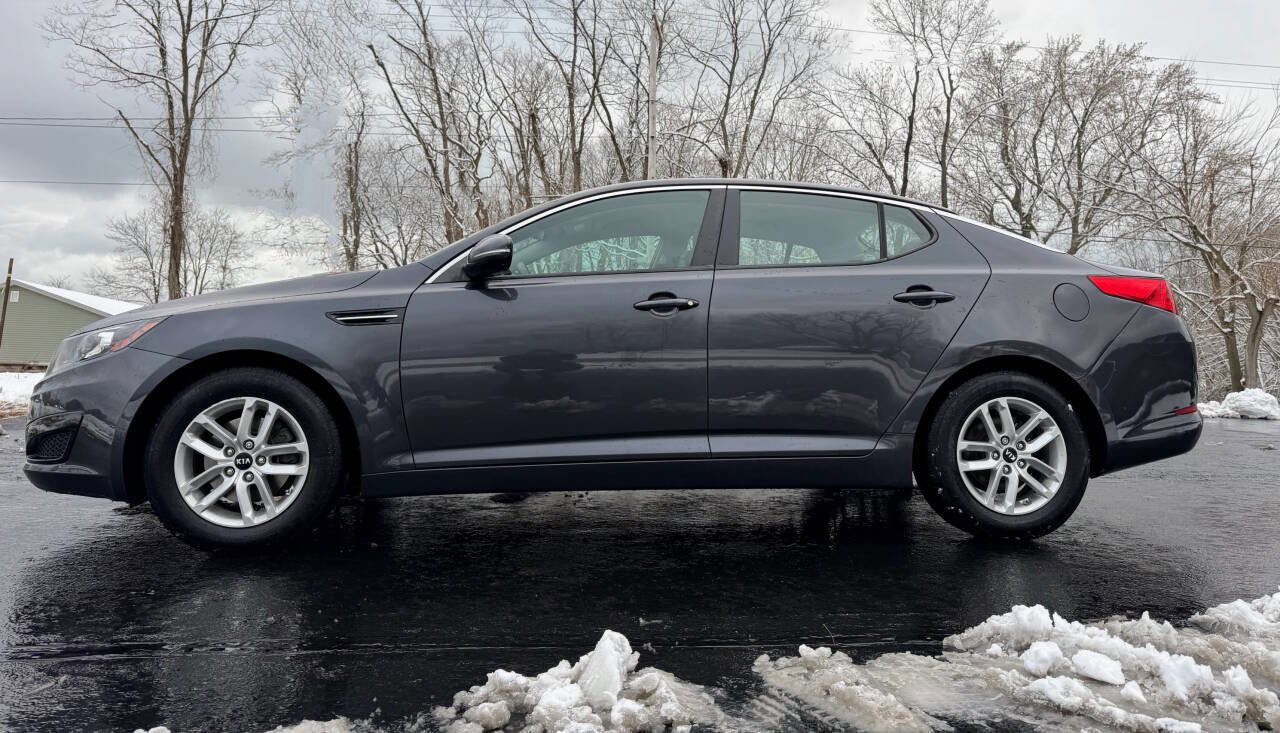 Used 2011 Kia Optima LX image 2