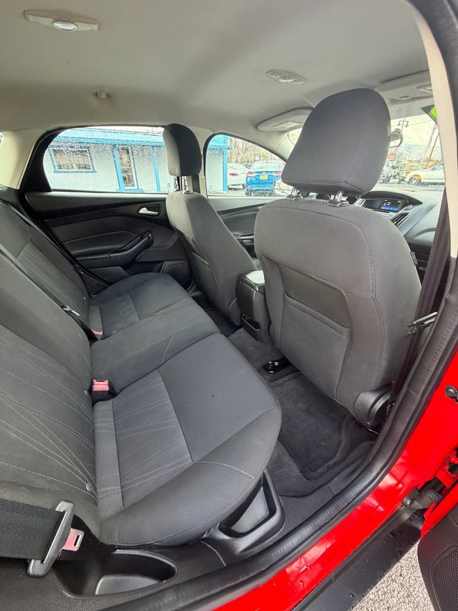 Used 2015 Ford Focus SE image 17