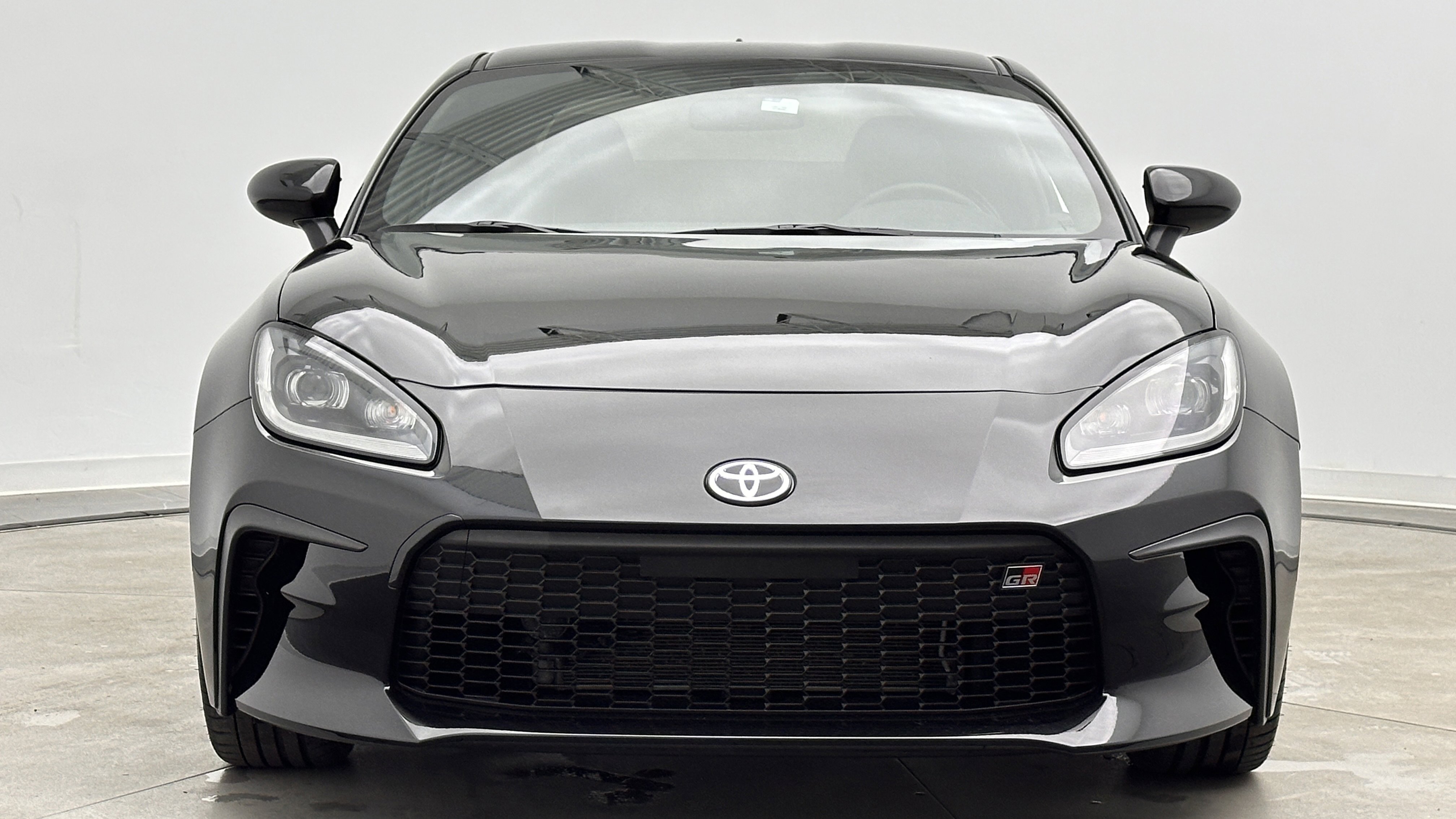 Used 2025 Toyota GR86 Premium image 2