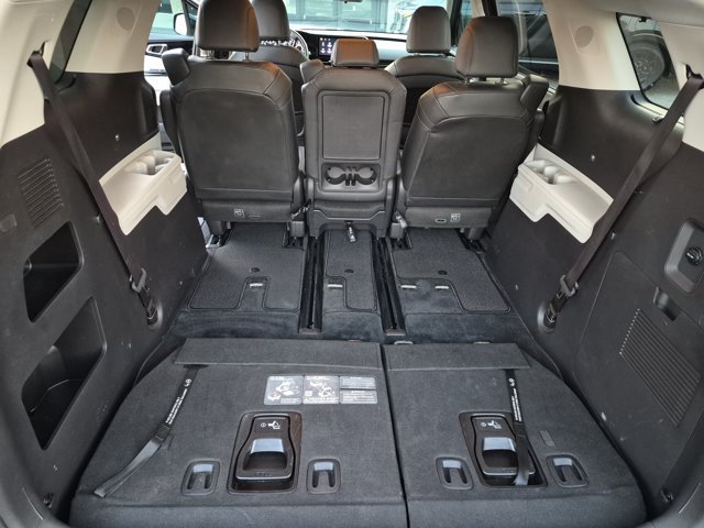 Certified 2024 Kia Carnival EX FWD image 30