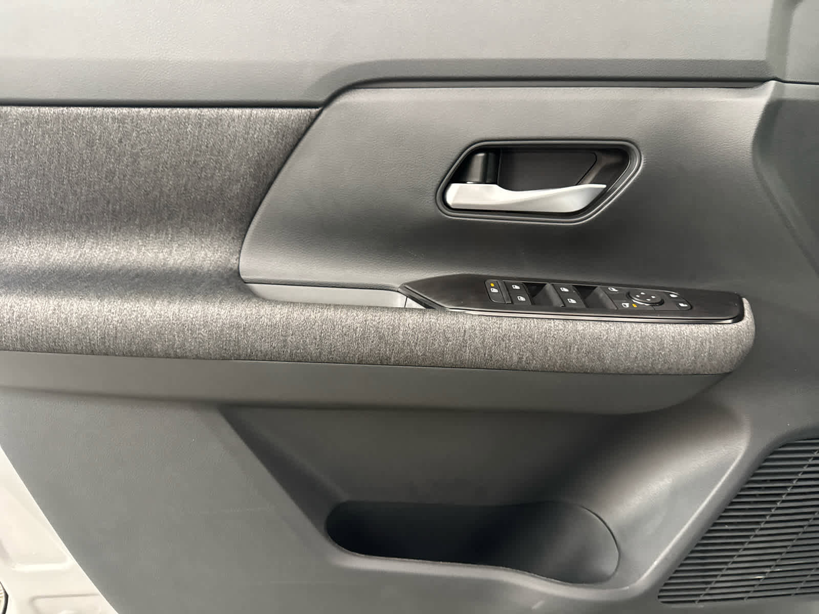 New 2026 Nissan Kicks SV w/ Illumination Package image 14