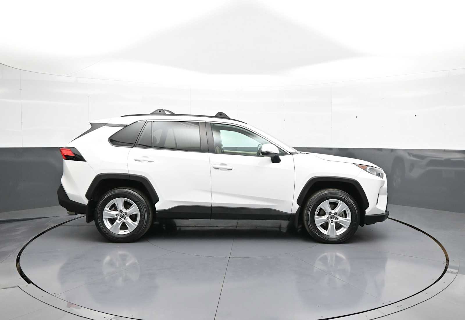 Certified 2021 Toyota RAV4 XLE AWD/4WD image 5