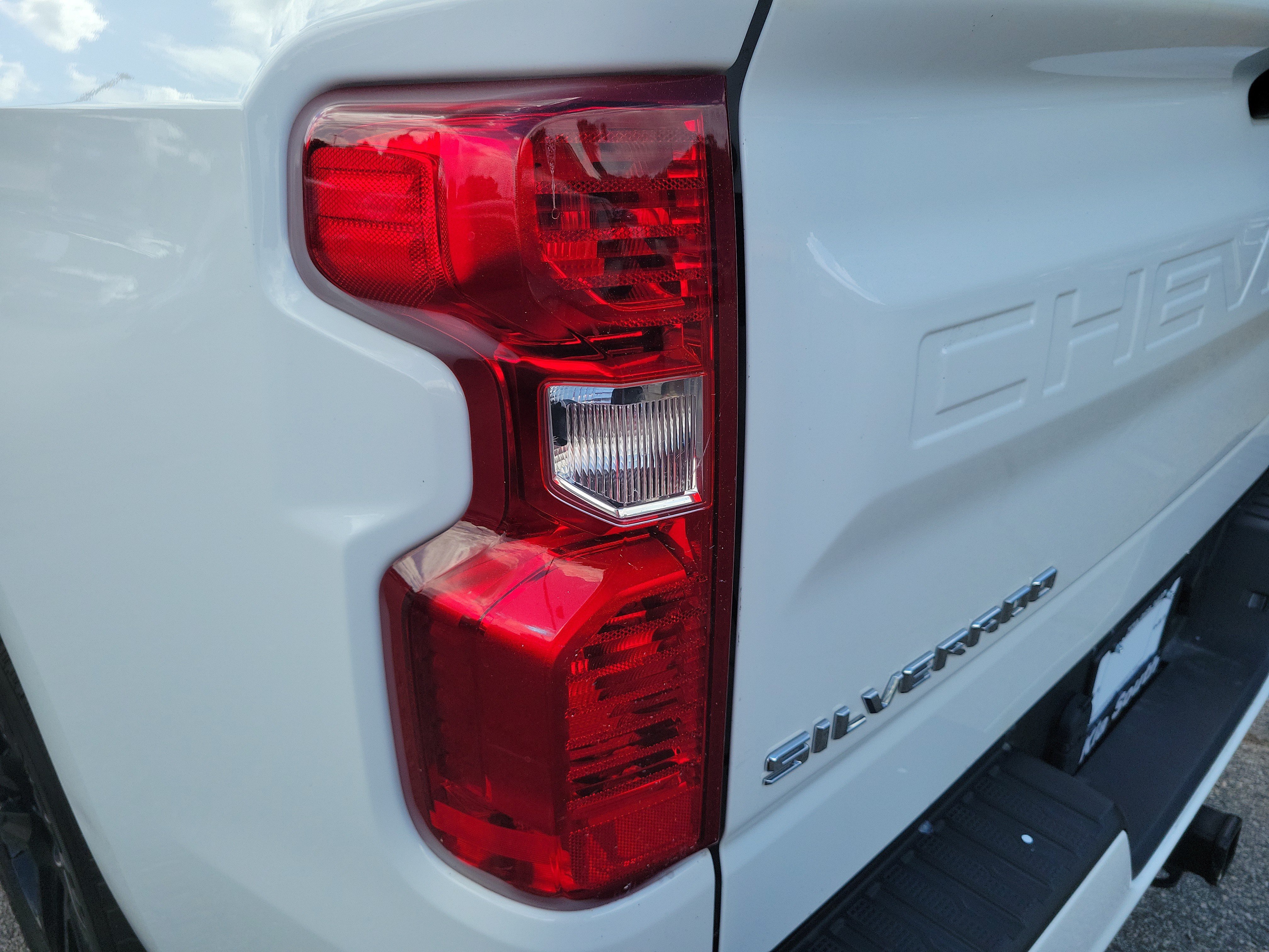 Used 2024 Chevrolet Silverado 1500 Custom RWD image 10