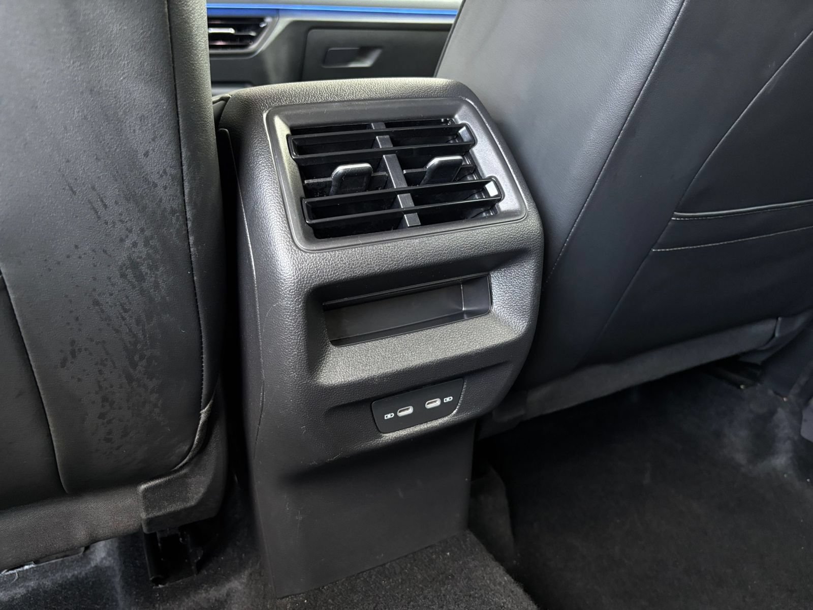Used 2026 Volkswagen Tiguan SE AWD/4WD image 24