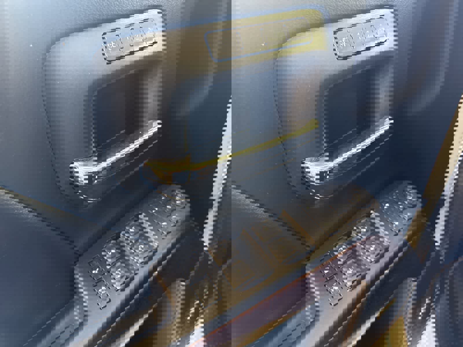 Used 2015 GMC Sierra 1500 SLT w/ SLT Crew Cab Value Package image 17