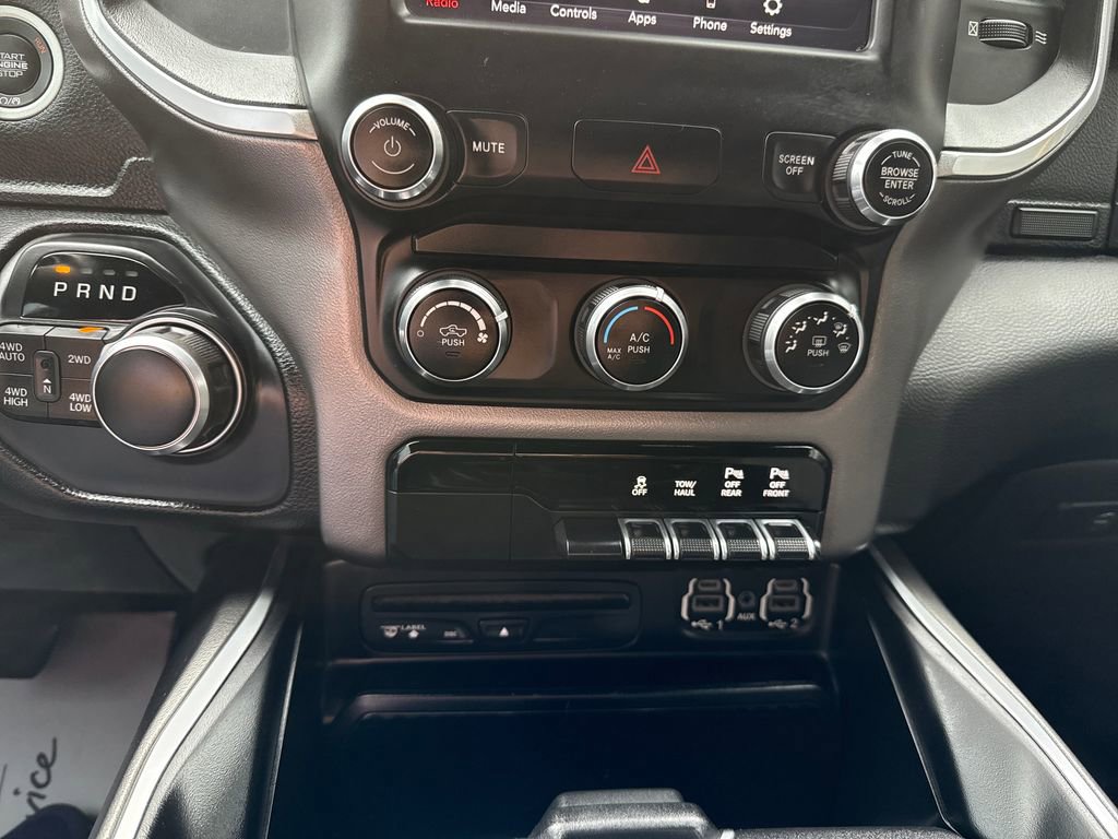 Used 2019 RAM 1500 Big Horn AWD/4WD image 17