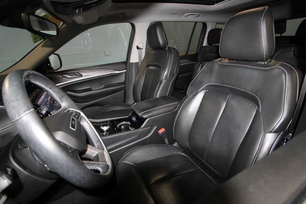 Used 2021 Jeep Grand Cherokee L Limited image 4