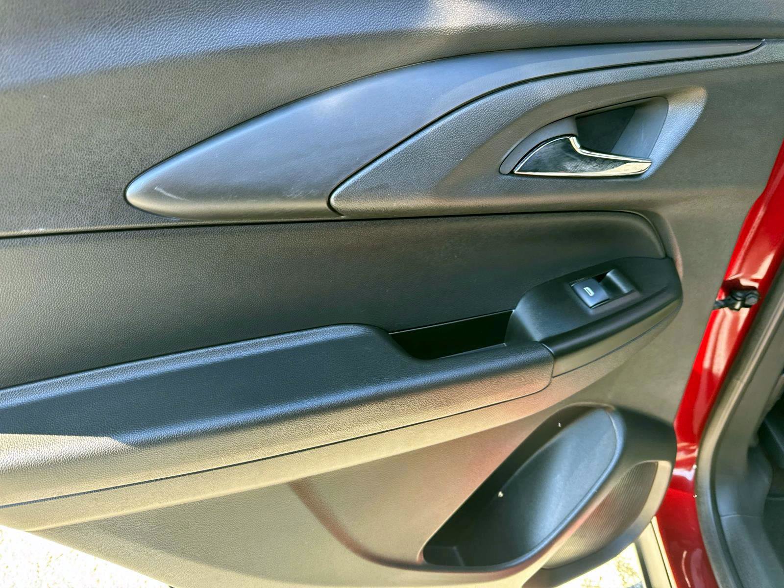 Certified 2023 Chevrolet TrailBlazer RS w/ Sun and Liftgate Package image 11