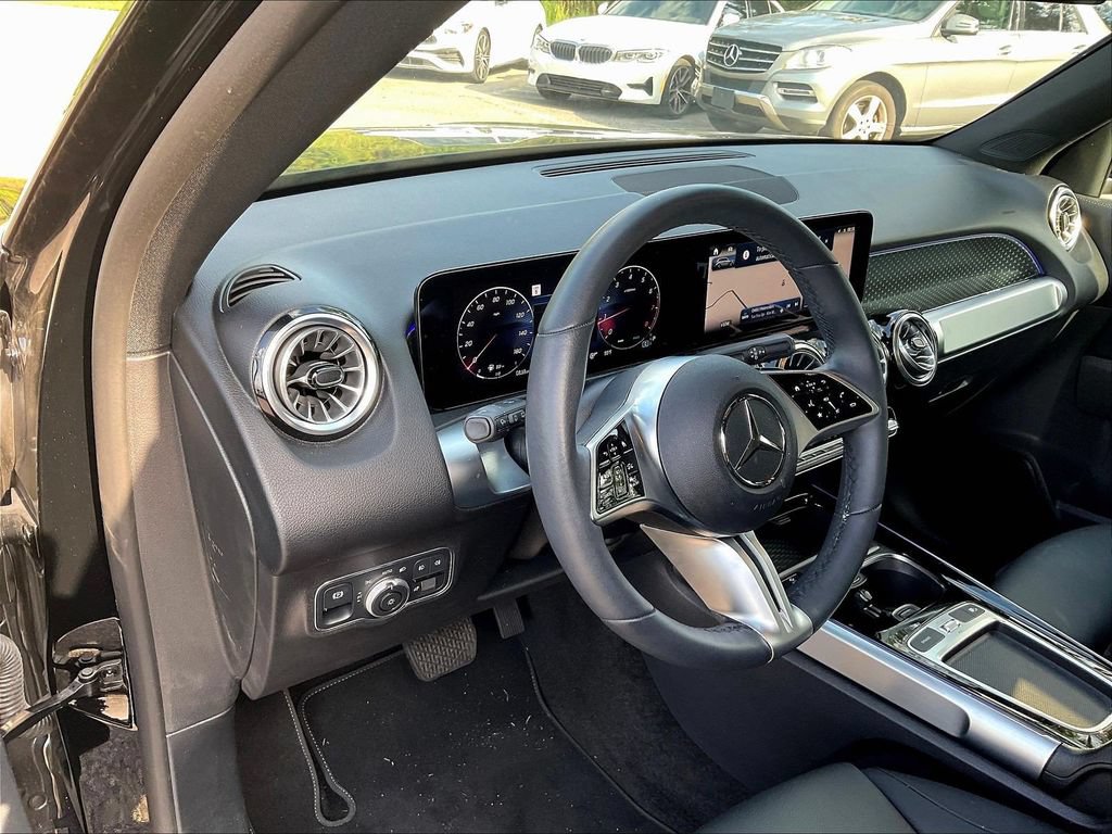 Certified 2024 Mercedes-Benz GLB 250 image 4
