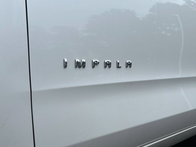 Used 2016 Chevrolet Impala LT w/ Convenience Package FWD image 14