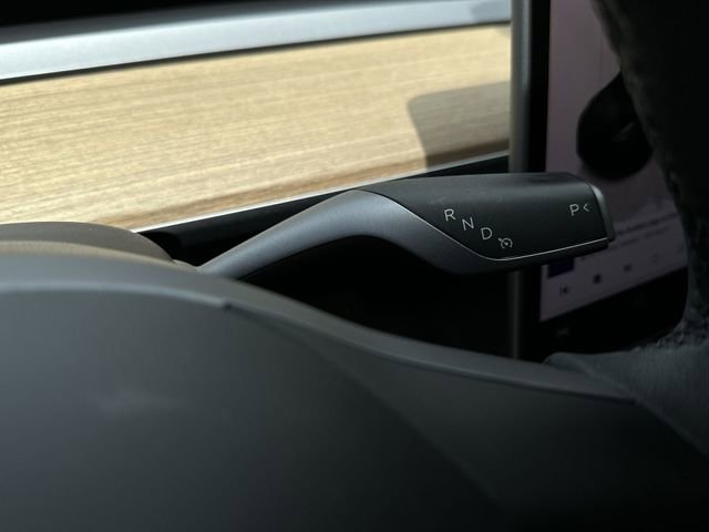 Used 2024 Tesla Model Y Long Range RWD image 27