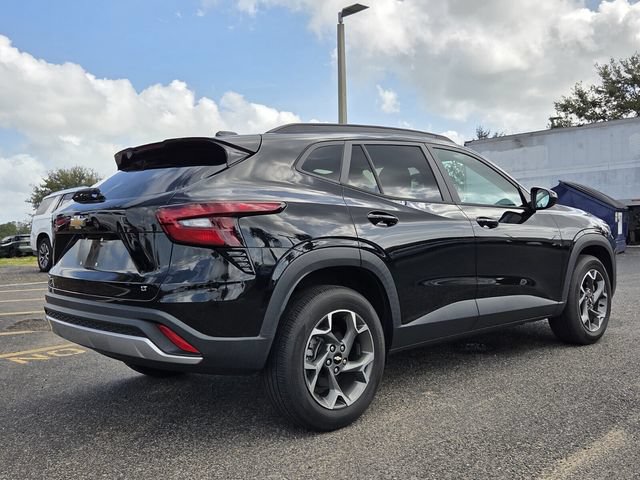 Used 2024 Chevrolet Trax LT w/ Driver Confidence Package FWD image 6