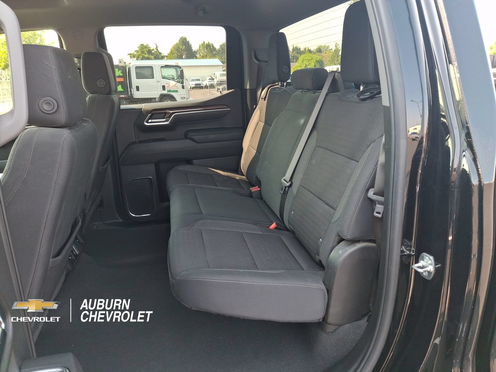 Used 2025 Chevrolet Silverado 1500 LT AWD/4WD image 18