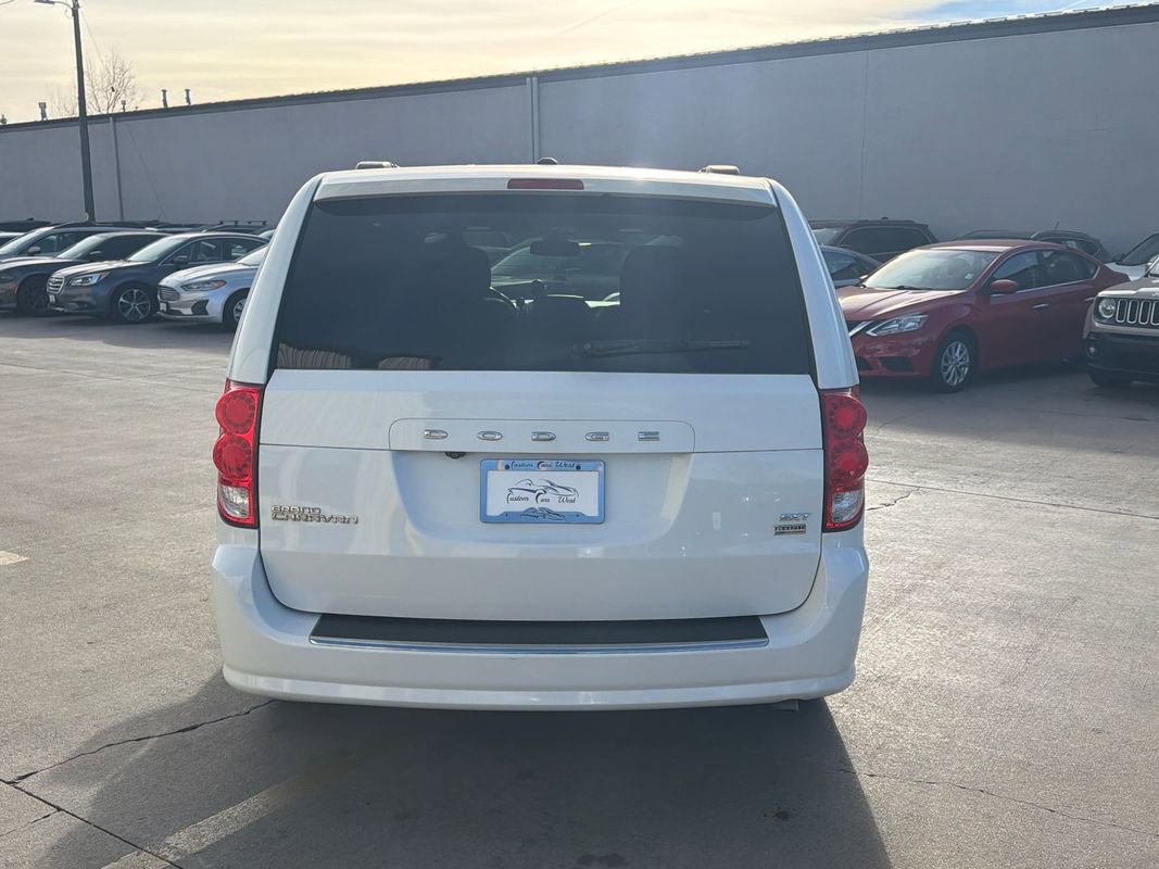 Used 2019 Dodge Grand Caravan SXT image 6
