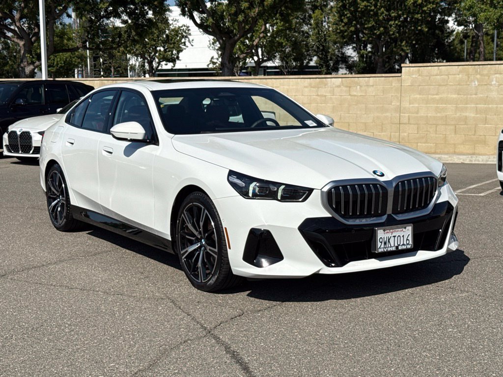 Used 2026 BMW 530i w/ M Sport Package RWD image 6