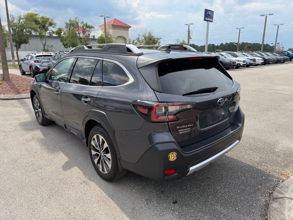 Used 2023 Subaru Outback Touring AWD/4WD image 7