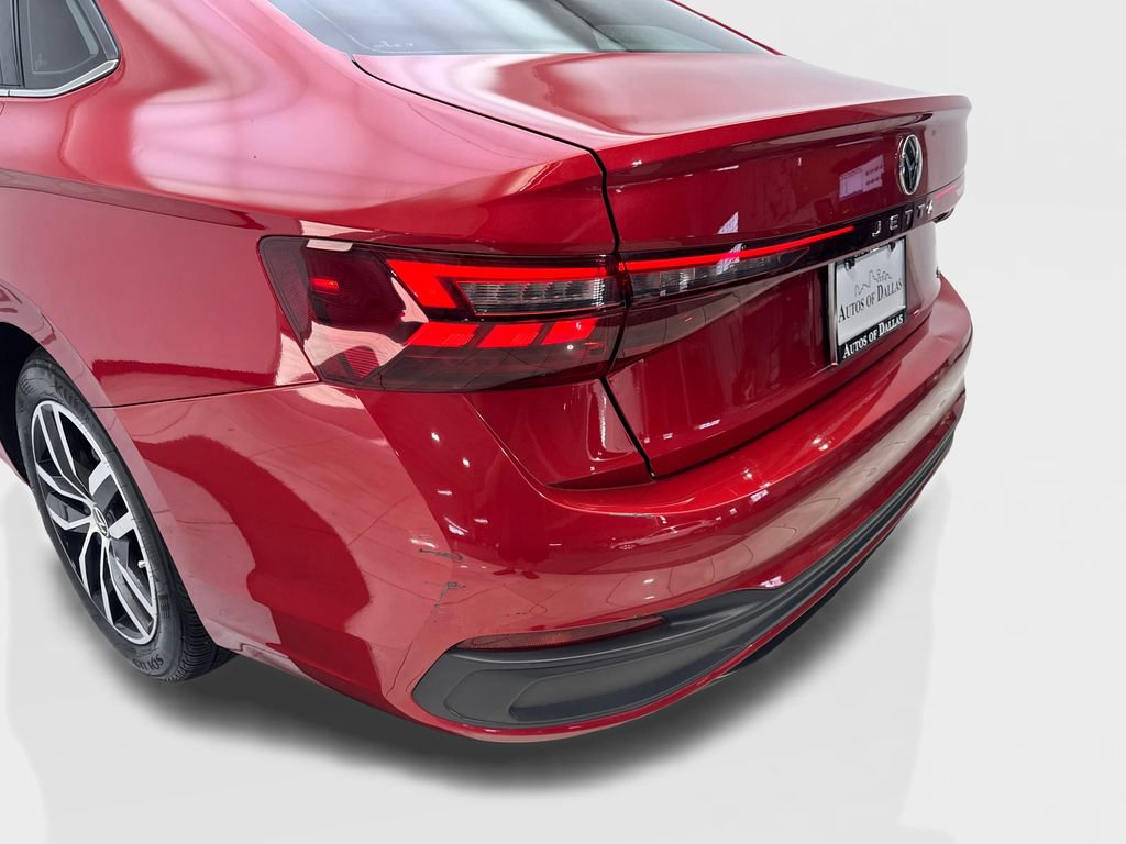 Used 2025 Volkswagen Jetta SE FWD image 20