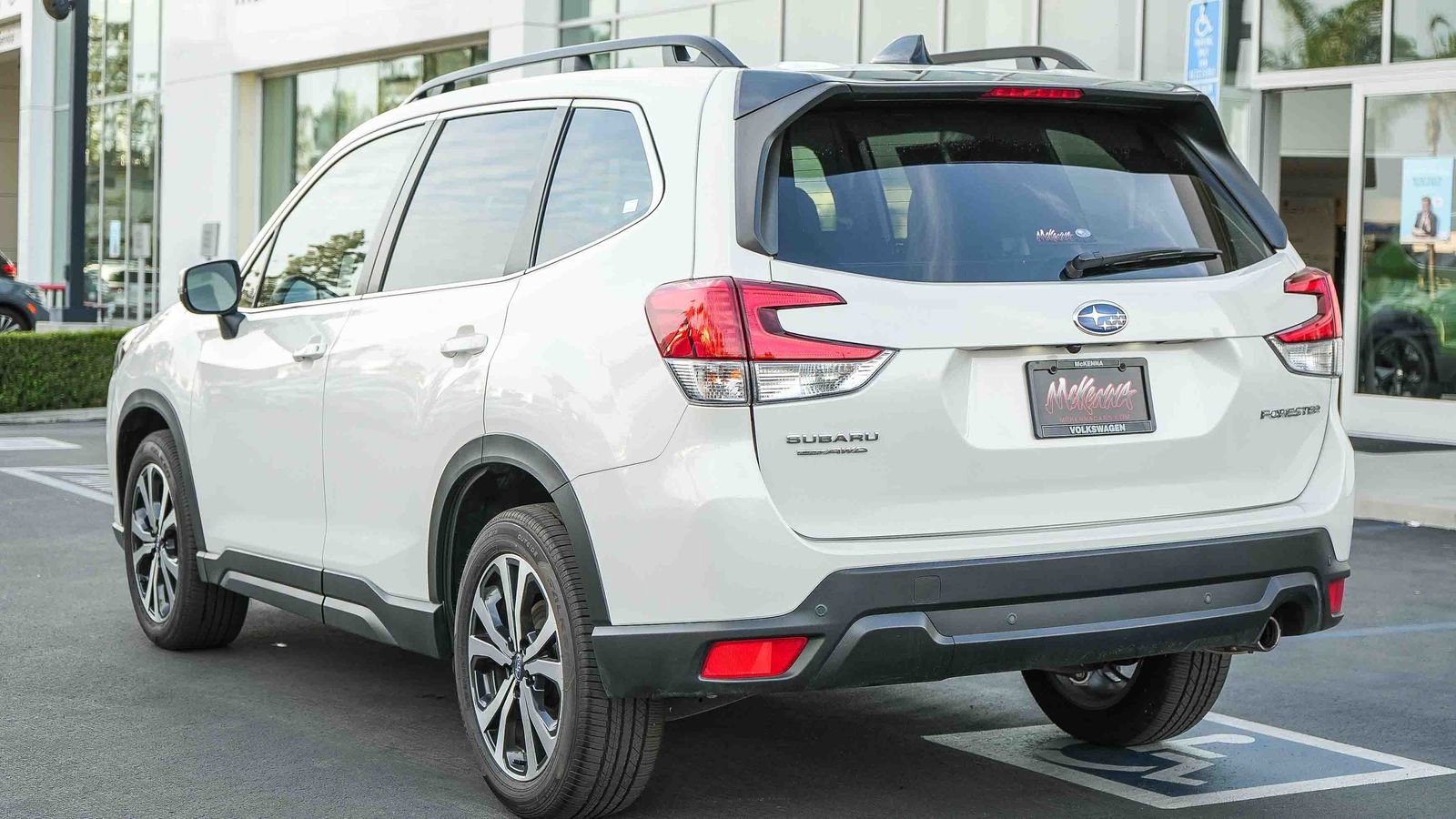 Used 2024 Subaru Forester Limited image 8