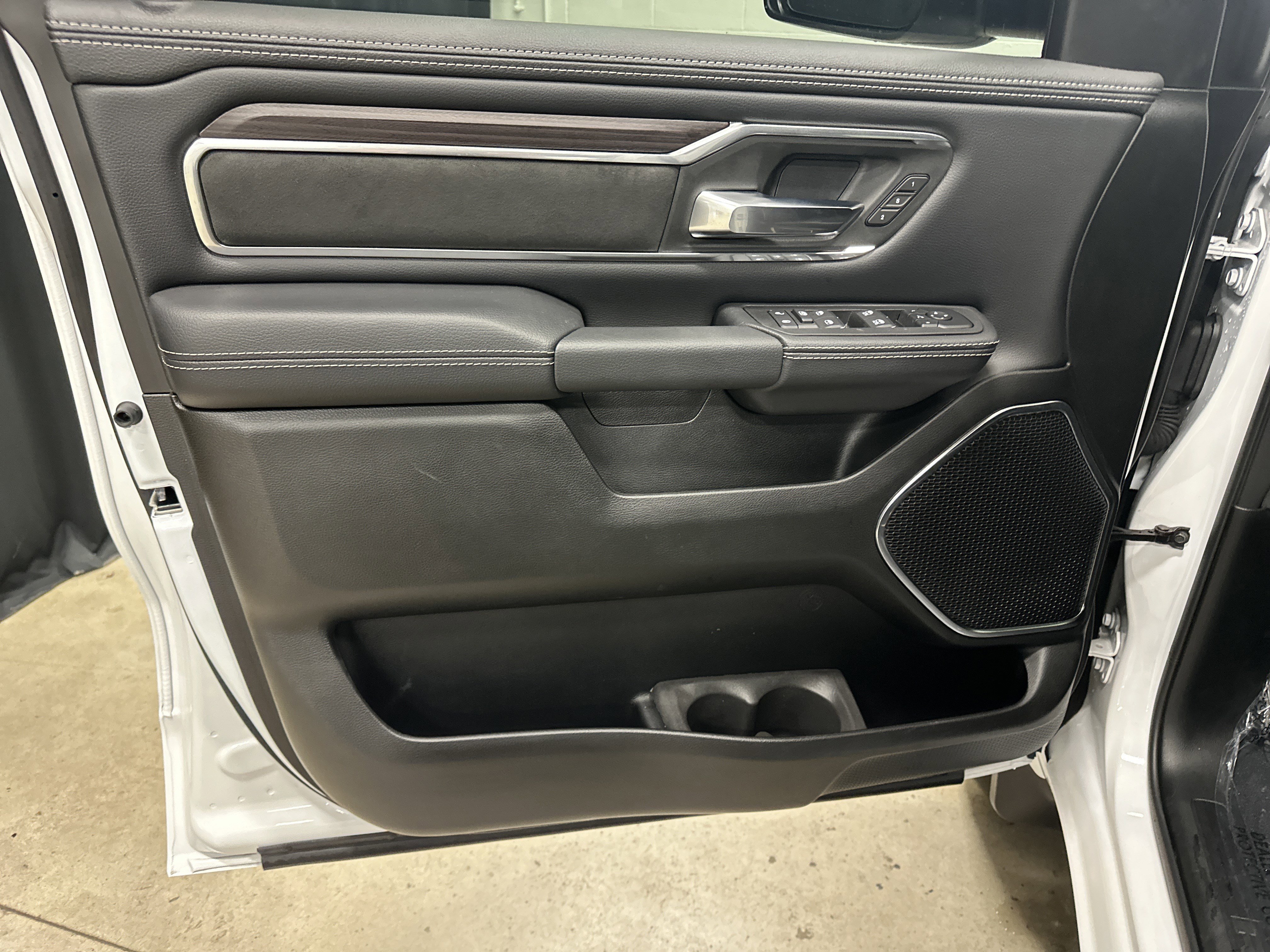 Used 2026 RAM 1500 Laramie w/ Sport Appearance Package image 14
