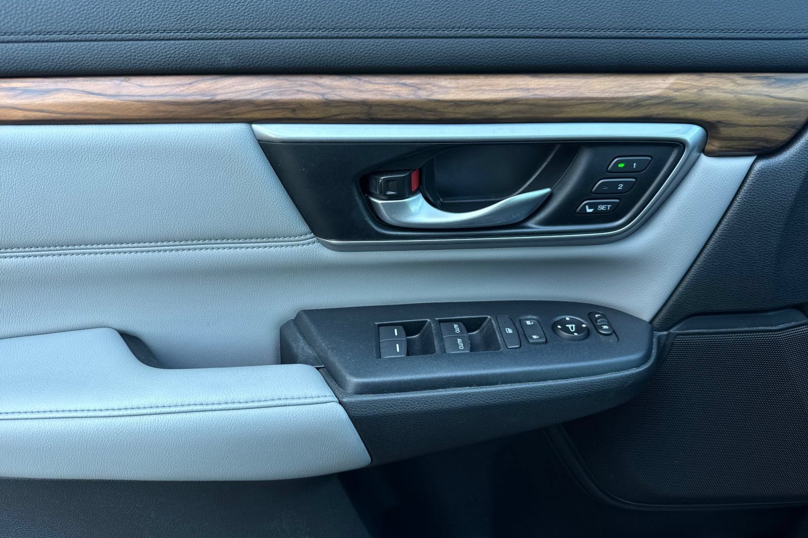 Certified 2017 Honda CR-V EX-L image 11