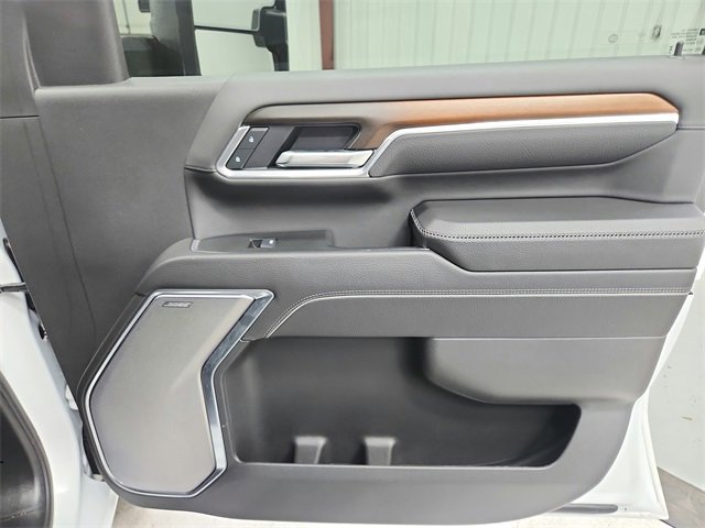 Used 2025 GMC Sierra 3500 Denali w/ Technology Package image 41