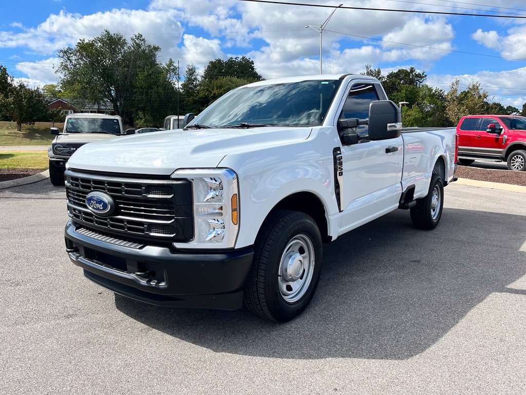 Used 2025 Ford F350 XL RWD image 4