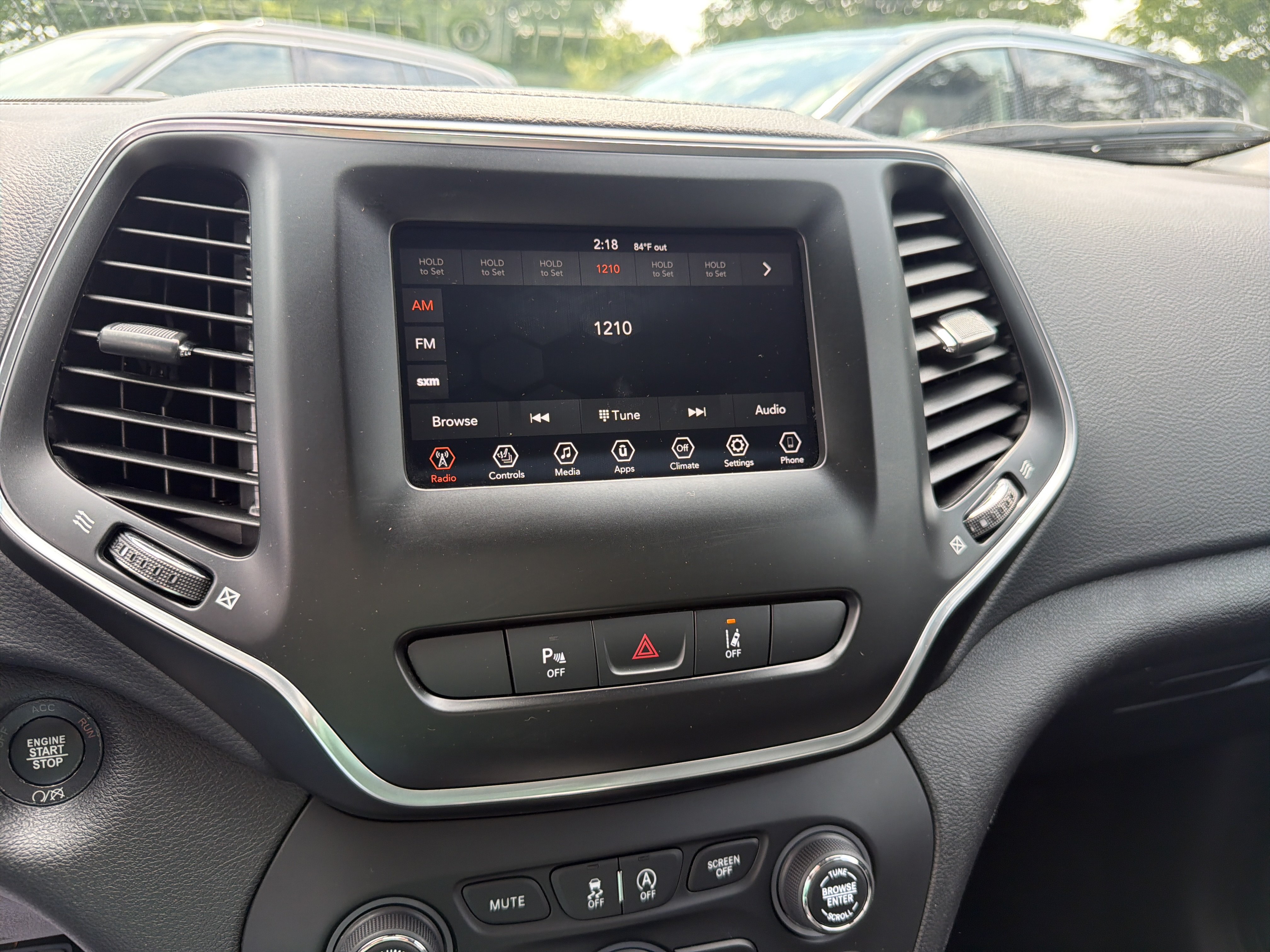 Certified 2020 Jeep Cherokee Latitude Lux w/ Quick Order Package 26H Lux AWD/4WD image 21