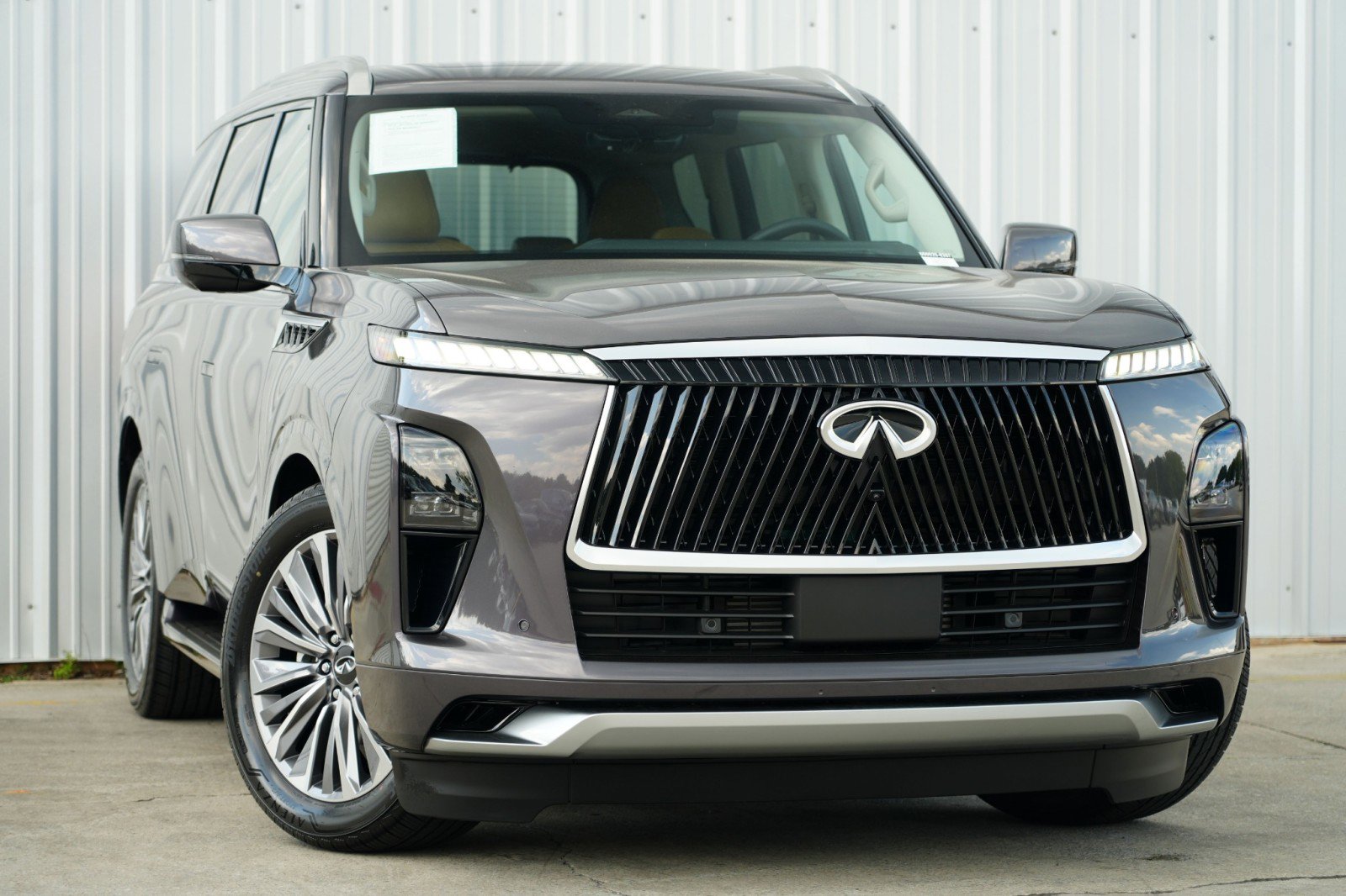 Used 2025 INFINITI QX80 Luxe image 4
