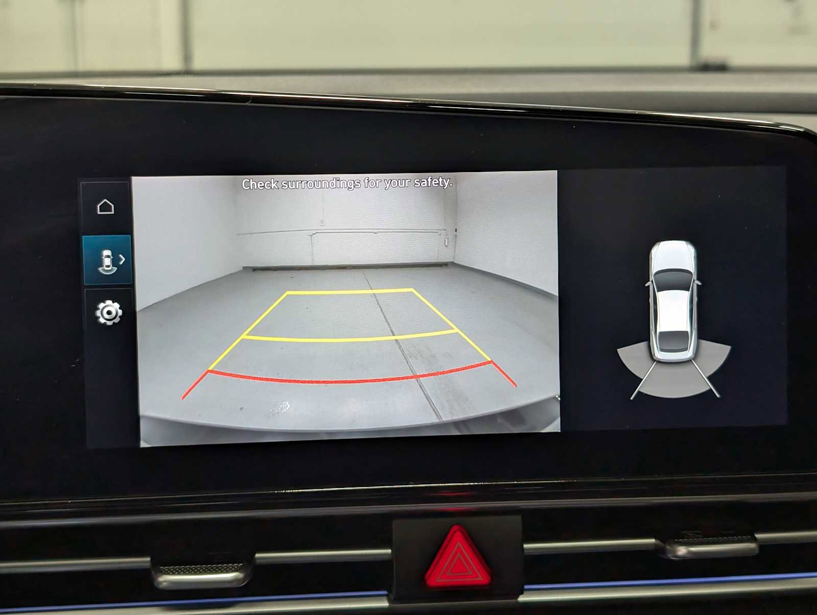 Used 2023 Hyundai Elantra Limited w/ Cargo Package image 27