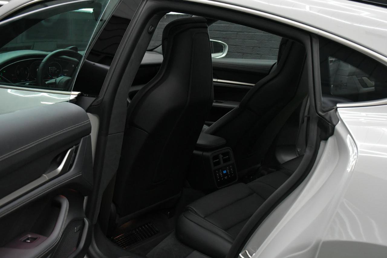 Used 2025 Porsche Taycan Turbo image 41
