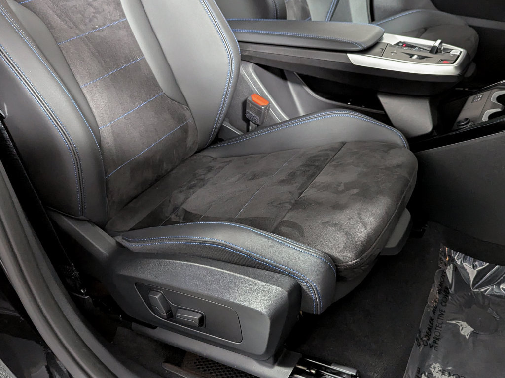 Certified 2024 BMW X1 M35i w/ Premium Package AWD/4WD image 31