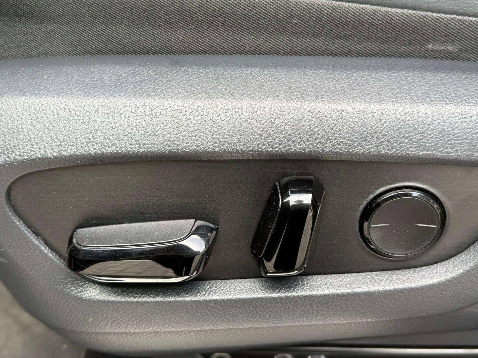 Used 2024 Lexus GX 550 w/ Accessory Package (2T) image 32