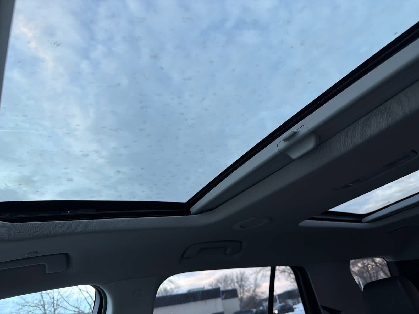 Used 2019 Chevrolet Traverse LT image 9