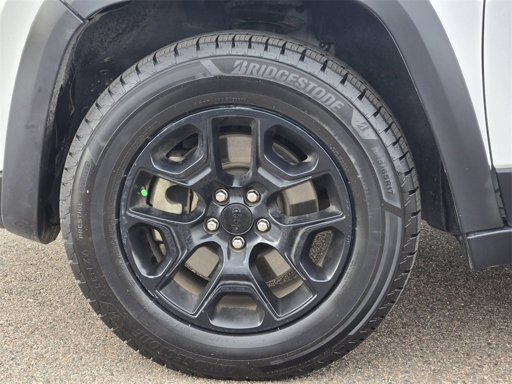 Used 2022 Jeep Cherokee Latitude image 7