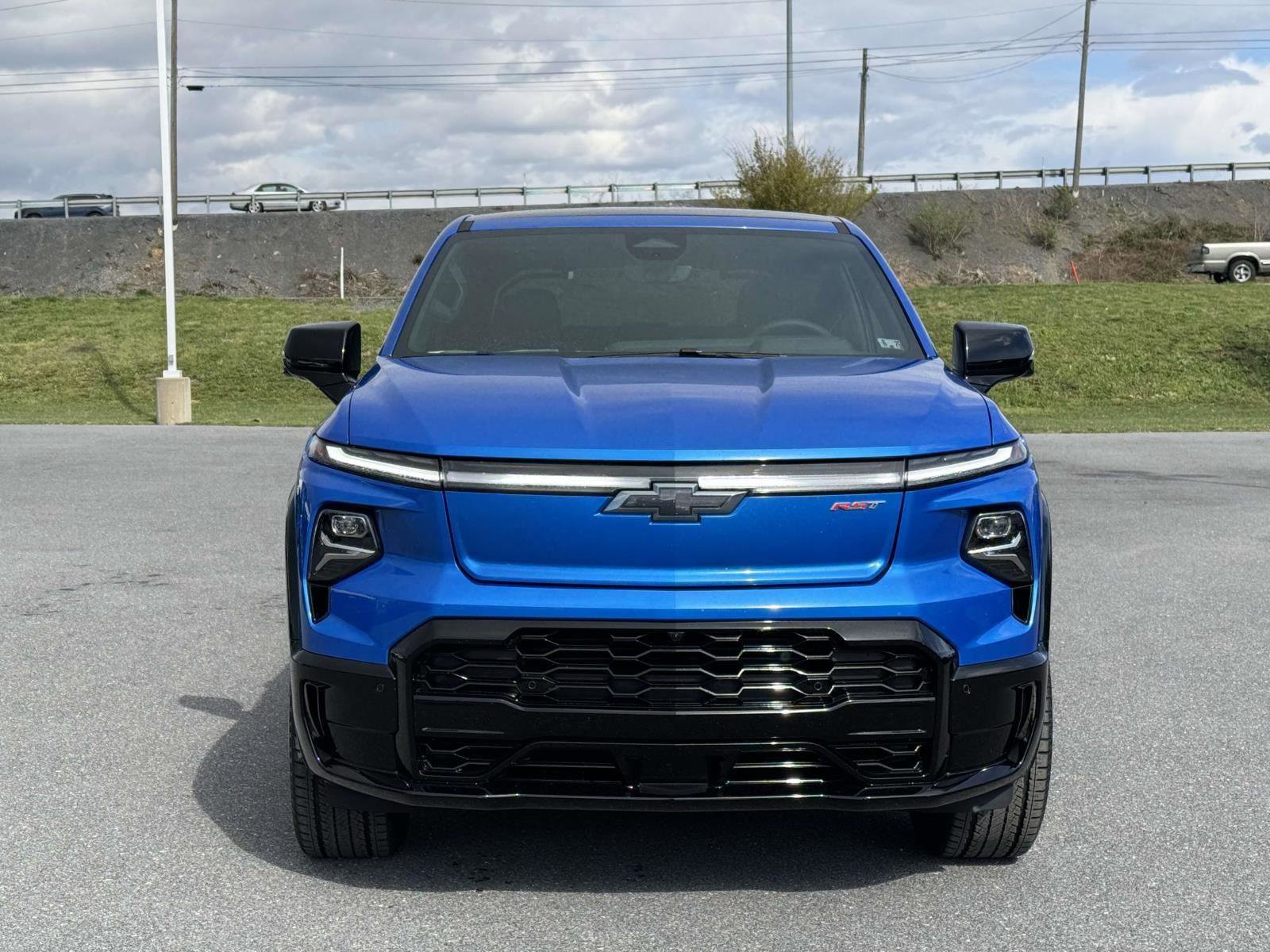 New 2025 Chevrolet Silverado EV RST image 24