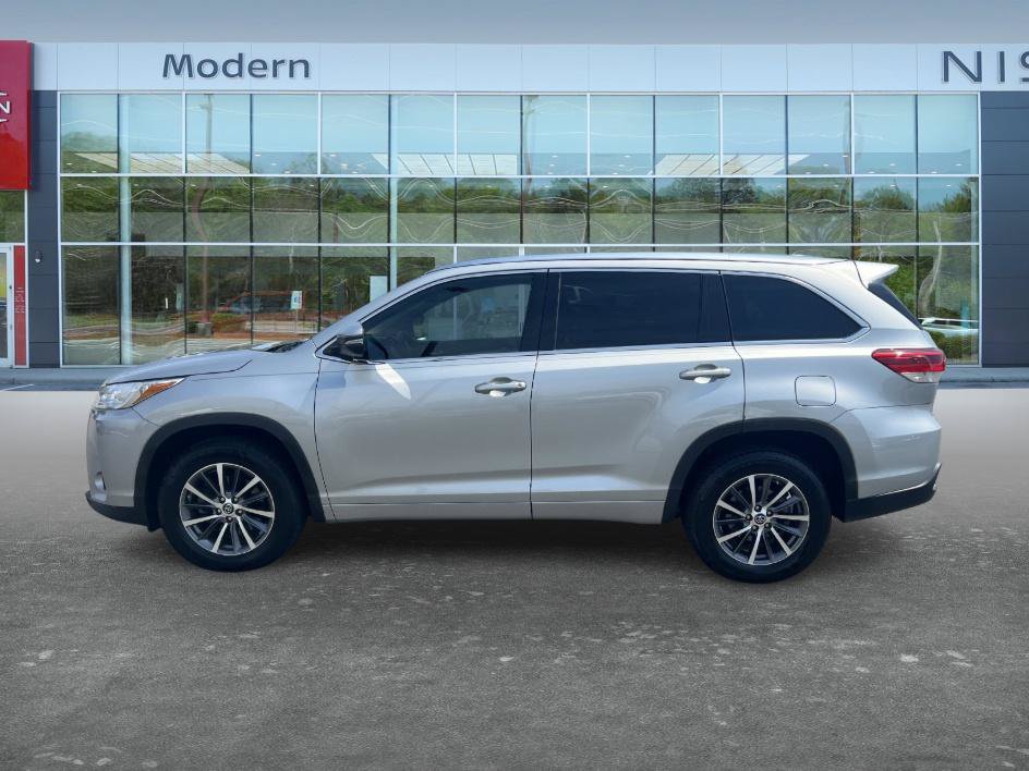 Used 2018 Toyota Highlander XLE FWD image 8