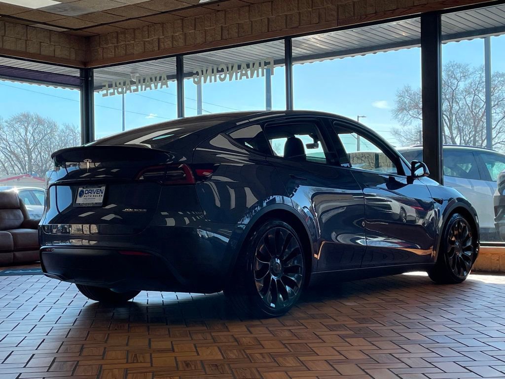 Used 2022 Tesla Model Y Performance image 11